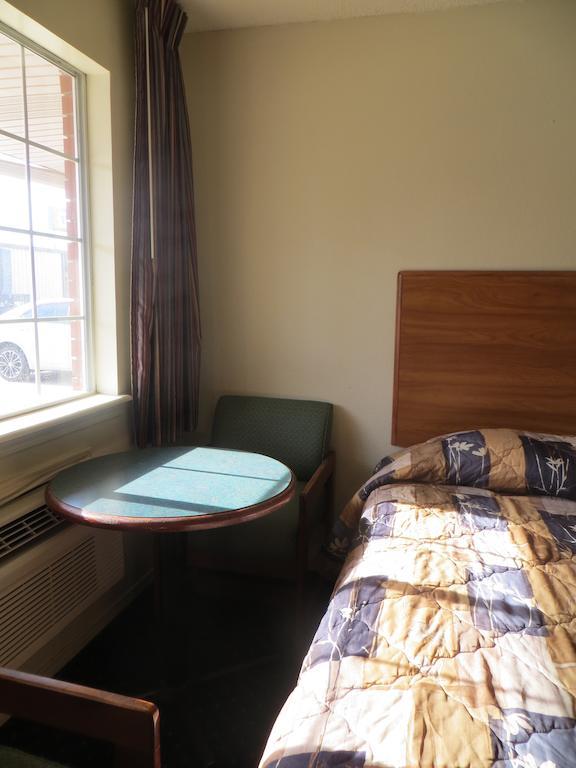Regency 7 Rogers Motel Luaran gambar