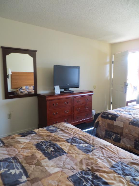 Regency 7 Rogers Motel Bilik gambar