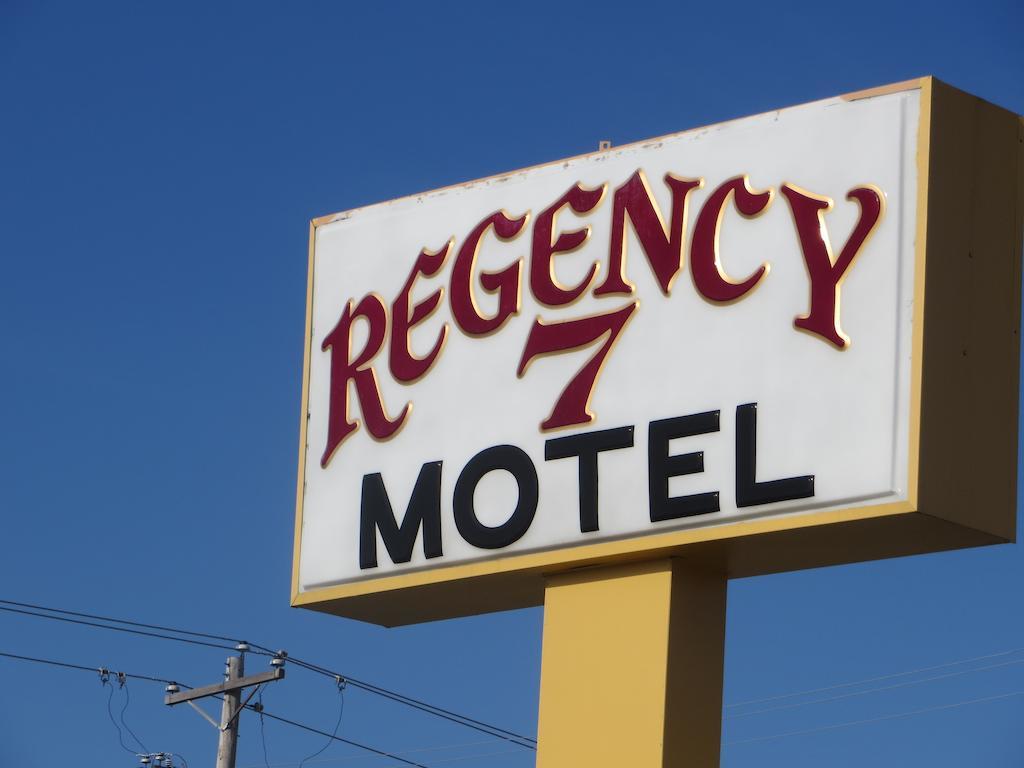 Regency 7 Rogers Motel Luaran gambar